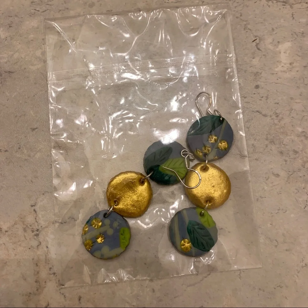 4/$15 green and gold drop earrings